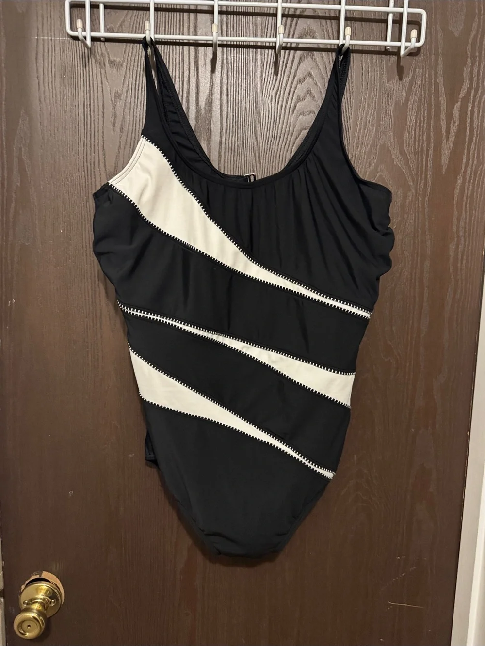 Miraclesuite Helix One Piece in Color block Black & White Size 20